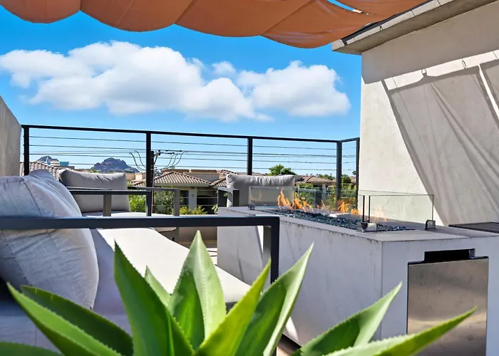 Papago Townhouse-rooftop Deck-old Town Holiday home